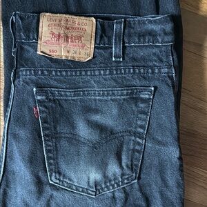 Vintage Levi's 550 Black Relaxed Fit Tapered Leg Jeans 36x36
